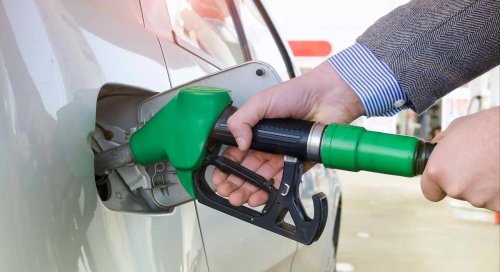 Gasolineras 'low cost' o tradicionales: el combustible tiene diferencias y afecta al rendimiento del coche