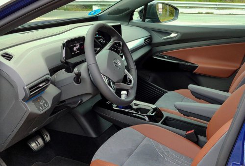 Diésel a 2 euros el litro: tres SUV eléctricos por unos 25.000 euros que son un chollo en el mercado de ocasión