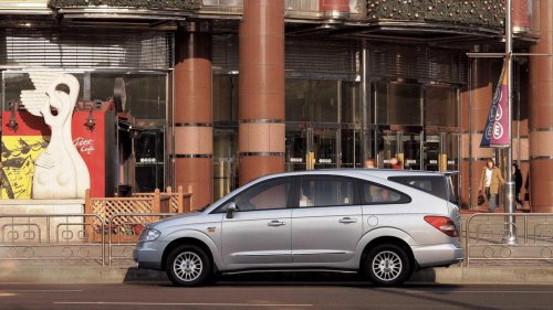 The Mercedes-Benz M104 inline-six engine is the German answer to the 2JZ