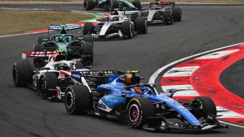 A Sainz no le van a faltar pretendientes para 2027: “Impecable de principio a fin, increíble actuación”