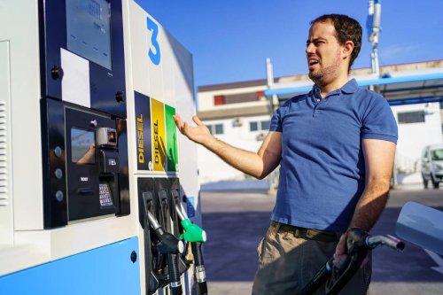 Facua carga contra las gasolineras: el 25% han subido sus precios ante la bajada del IVA de la gasolina y el diésel