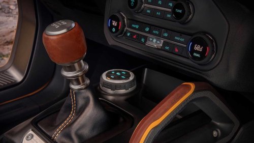 Only two SUVs with manual transmissions are left in America