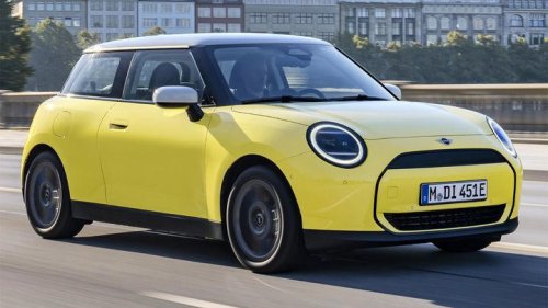 Vuelven los coches pequeños y baratos en Europa: el eléctrico y China les dan su segunda vida