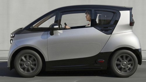 La startup española LIUX ya tiene casi listo su biplaza eléctrico BIG: por menos de 18.000 euros