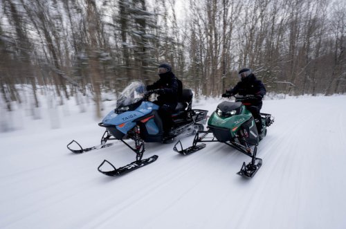 Taiga lanza motos de nieve eléctricas de última generación