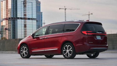 Chrysler, AWD, 2022 Chrysler Pacifica Pinnacle AWD: A luxury minivan review