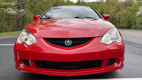 The forgotten Japanese luxury coupe that's fun, cheap, and reliable