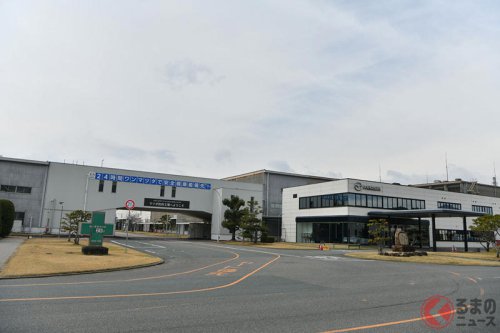 マツダ車の「製造現場」どうなっている? 「デザインや走りだけ重視」ではない! 「ドアのスキマ」の精度まで追求? 1台ずつに込められた「究極のコダワリ」を確かめた!