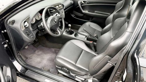 The forgotten Japanese luxury coupe that's fun, cheap, and reliable