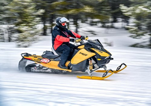 I test Ski-Doo's 2027 range in Yellowstone & their line-up this year is impressive