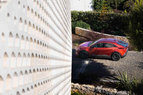 Este es el SUV eléctrico japonés que quiere repetir el éxito de su homólogo híbrido gracias a su autonomía y su precio