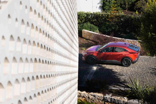 Este es el SUV eléctrico japonés que quiere repetir el éxito de su homólogo híbrido gracias a su autonomía y su precio