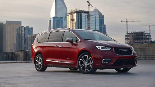2022 Chrysler Pacifica Pinnacle AWD: A luxury minivan review