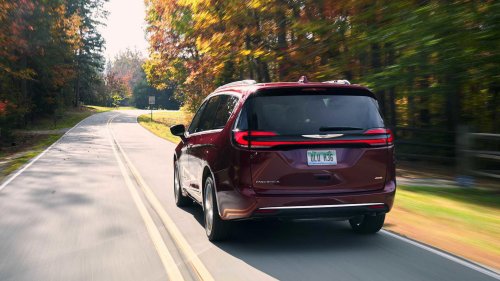 2022 Chrysler Pacifica Pinnacle AWD: A luxury minivan review