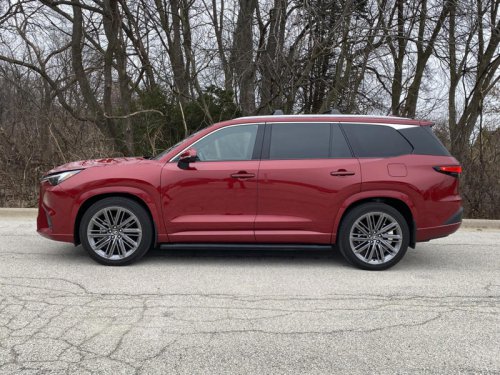 I drove the 2026 Lexus TX 350 Premium AWD. Here's my honest review