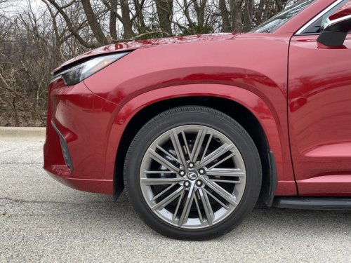 I drove the 2026 Lexus TX 350 Premium AWD. Here's my honest review