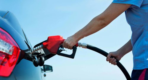 El combustible de tu coche tiene fecha de caducidad: cuánto tiempo puede estar en el depósito sin estropearse
