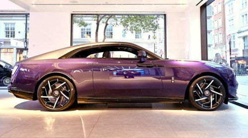 Rolls-Royce walks back all-electric plan because some customers want a worse car