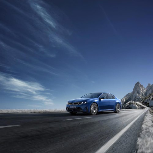 Gallery: 2027 BMW Neue Klasse i3 photos