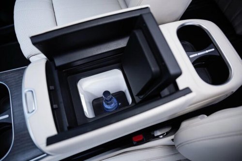 2027 Mercedes-Benz VLE is a swanky luxo-van bound for North America
