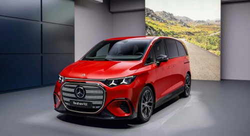 Mercedes VLE 2026: analizamos el interior de la furgoneta eléctrica de lujo con pantalla 8K y asientos de limusina