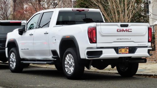 7 trucks that keep running long after most vehicles quit