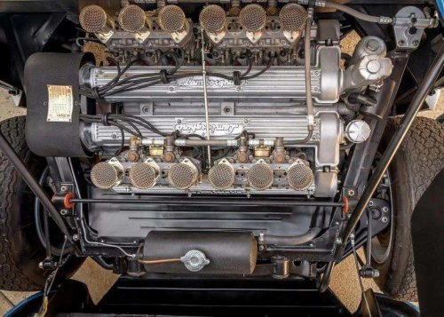 Lamborghini Miura: 60 años del coche que inventó el superdeportivo