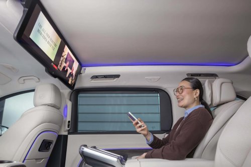 Mercedes VLE 2026: analizamos el interior de la furgoneta eléctrica de lujo con pantalla 8K y asientos de limusina