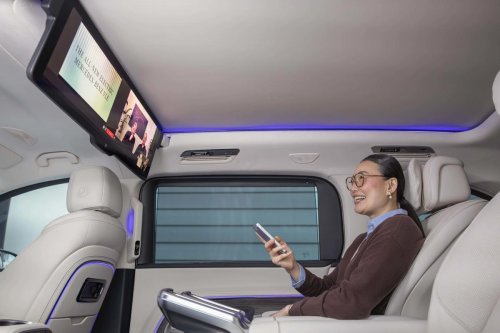 Mercedes, Mercedes VLE 2026: analizamos el interior de la furgoneta eléctrica de lujo con pantalla 8K y asientos de limusina