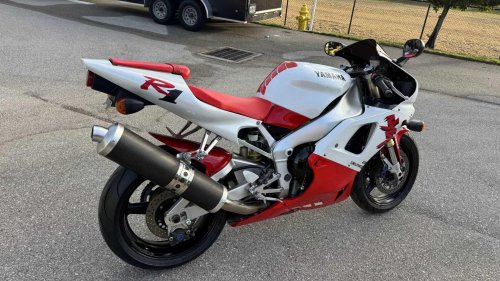 1998 Yamaha YZF-R1: First superbike to break 150 horsepower