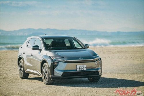 ホンダ新型インサイトはトヨタbZ4Xに勝てるのか? サイズや装備をじっくり比べてみた!