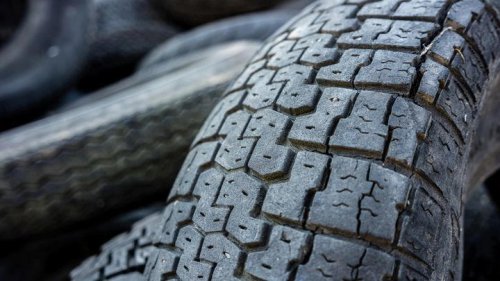 Por qué algunos neumáticos suenan más: lo que marca la diferencia (y no es solo el dibujo)