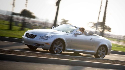 Lexus and Ford were the last automakers to sell cars with tape decks