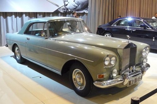 10 Ultra-Luxury Sedans Packard Would Build to Challenge Rolls-Royce Today