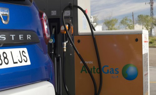El único combustible que resiste a la crisis de Irán: cómo llenar el depósito por menos de un euro en España