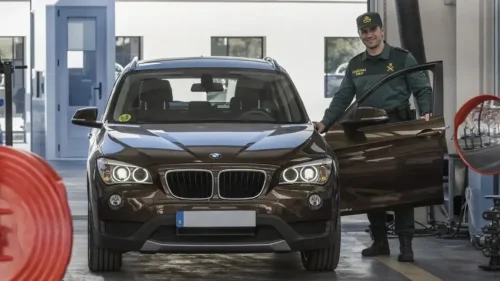 La Guardia Civil desmantela una red criminal que pasaba la ITV a coches con problemas graves y en la que estaba involucrado un guardia civil