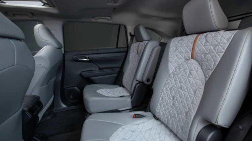 Toyota, Toyota Highlander, Toyota recalls 500,000 Highlander SUVs to fix second-row seatback