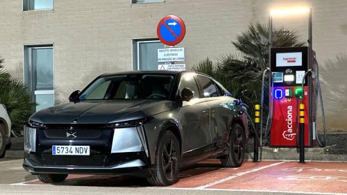Prueba DS nº8: nos vamos de Madrid a Barcelona con el eléctrico para los que no se deciden entre SUV o berlina