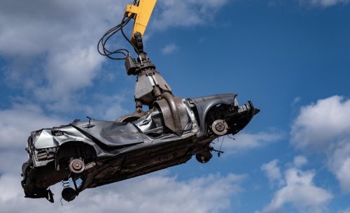 ¿Tu coche no puede entrar en Madrid? La ayuda de 2.000 euros que te permite renovar tu movilidad hoy mismo