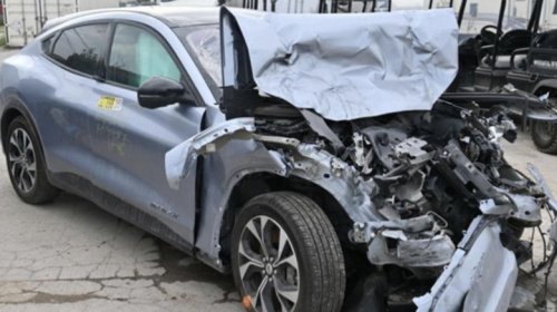 Ford, Drivers behind the wheel of two fatal Ford BlueCruise crashes were likely distracted and ignoring warnings, NTSB says