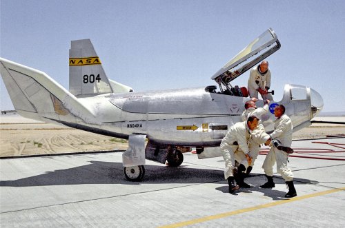 10 aircraft that shouldn’t have been able to fly - but did