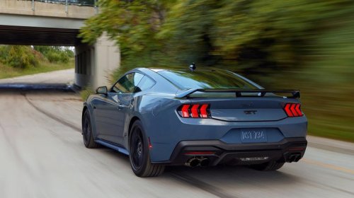Ford Mustang, Ford, Mustang's manual isn't going anywhere, Ford CEO says