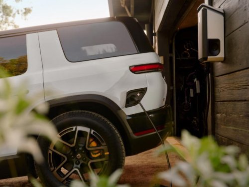 Rivian, RWD, 2027 Rivian R2 launches with 656 HP and 330-mile range for under $60K, base RWD trim coming next year for $46,495