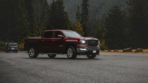 10 men who don’t need a pickup truck &amp; 10 who actually do