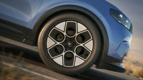 El Ford Capri Collection presume de llantas de 21 pulgadas y presencia, pero lo mejor es su espíritu radical