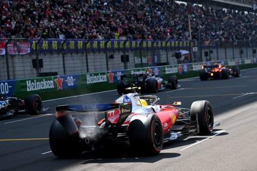 Ferrari confirma a Charles Leclerc y Hamilton que no utilizarán el alerón 'Macarena' en el GP China