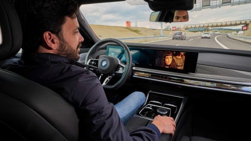 Autonomous driving tech raises important questions about insurance policies