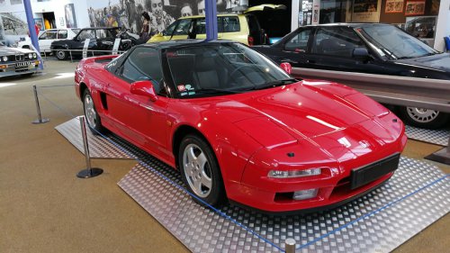 Honda stuns fans with new reproduction parts for the original Acura NSX
