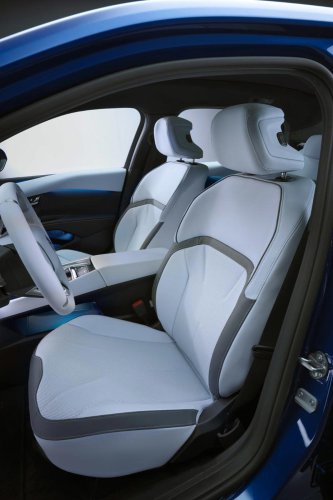 Gallery: 2027 BMW Neue Klasse i3 photos