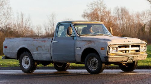 7 old-school V8 trucks that are dirt cheap right now